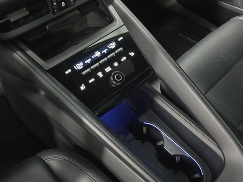 Certified 2025 Porsche Macan Electric RWD image 20