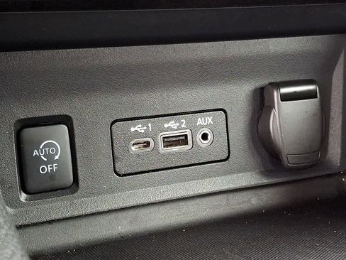 Used 2024 Nissan Sentra SV FWD image 23