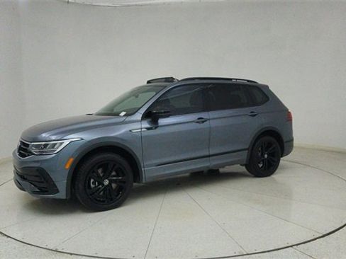 Used 2023 Volkswagen Tiguan SE R-Line image 67