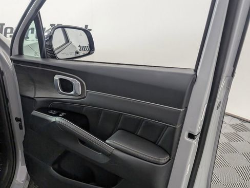 Used 2024 Kia Sorento SX AWD/4WD image 22