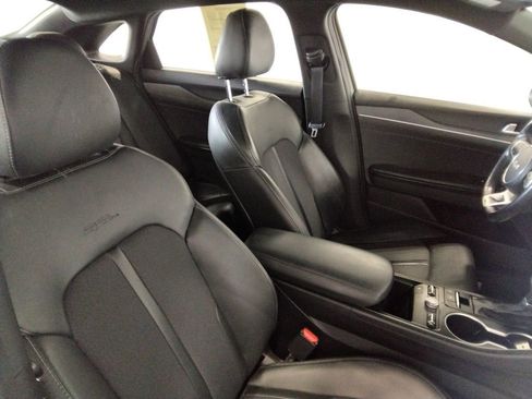 Used 2023 Kia K5 GT-Line image 38
