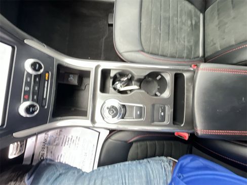 Used 2023 Ford Edge ST-Line image 19