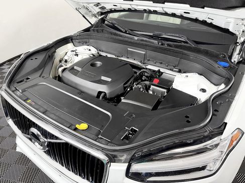 Used 2019 Volvo XC90 T5 Momentum AWD/4WD image 21