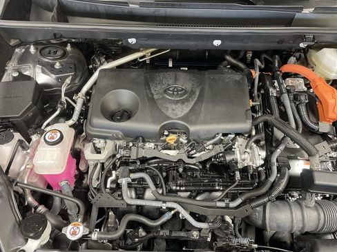 Used 2024 Toyota RAV4 XLE image 28