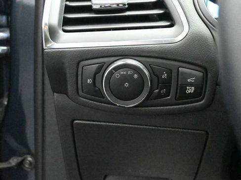 Certified 2024 Ford Edge Titanium image 11