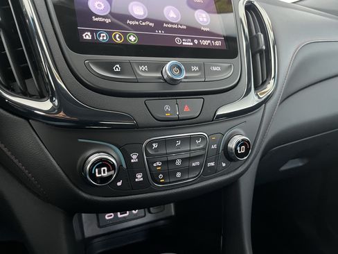 Used 2024 Chevrolet Equinox RS w/ RS Leather Package FWD image 10