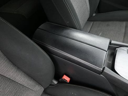 Used 2023 Nissan Rogue SV FWD image 34