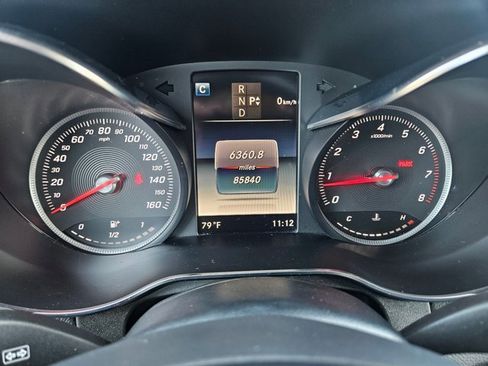 Used 2018 Mercedes-Benz GLC 300 4MATIC image 11