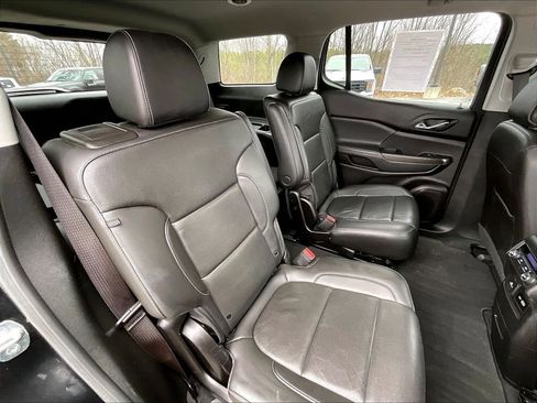 Used 2023 GMC Acadia SLT AWD/4WD image 15