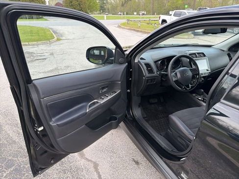 Used 2023 Mitsubishi Outlander Sport SE AWD/4WD image 13