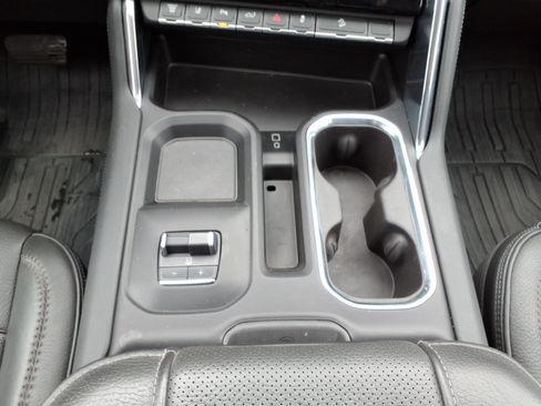 Used 2024 GMC Sierra 3500 Denali image 20