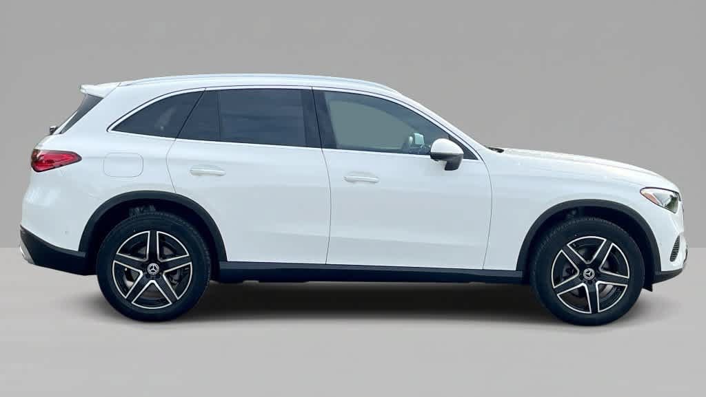 Used 2026 Mercedes-Benz GLC 300 4MATIC image 9