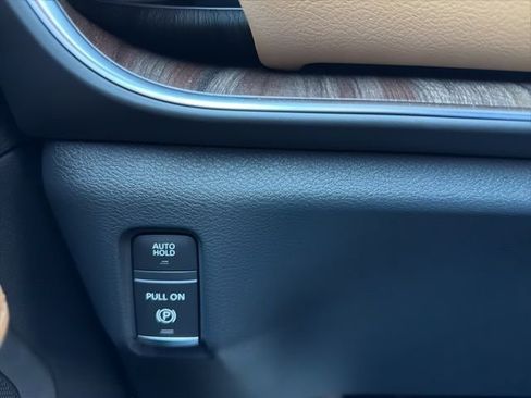 New 2026 Nissan Armada SL w/ Captain's Chari Seat Package image 30