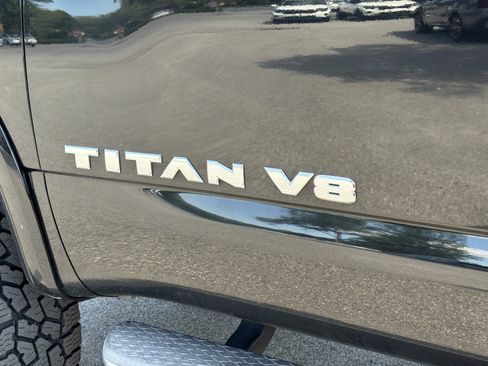 Used 2020 Nissan Titan Platinum Reserve w/ Moonroof Package AWD/4WD image 33