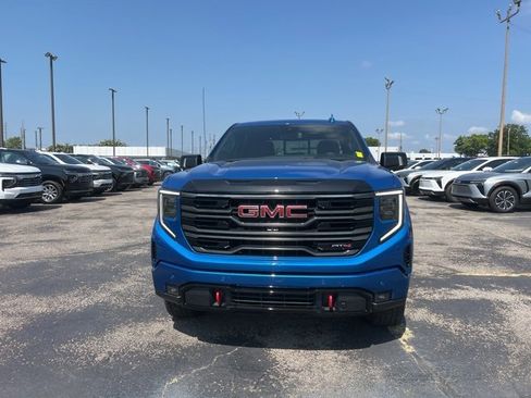 Used 2024 GMC Sierra 1500 AT4 w/ AT4 Premium Package image 8