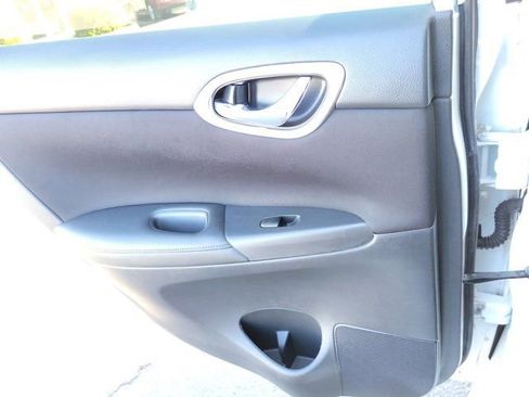 Used 2017 Nissan Sentra SV image 16