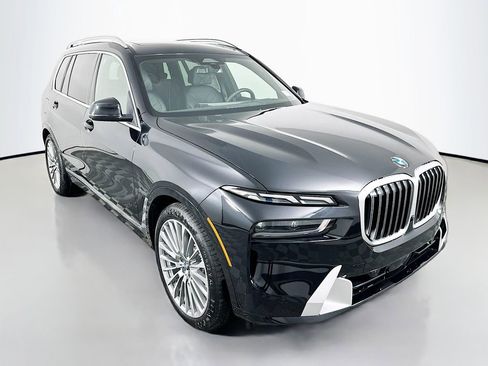 New 2026 BMW X7 xDrive40i w/ Premium Package image 3