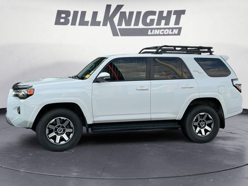 Used 2022 Toyota 4Runner TRD Off-Road Premium AWD/4WD image 2