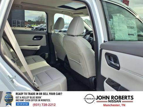 New 2026 Nissan Rogue SV FWD image 18