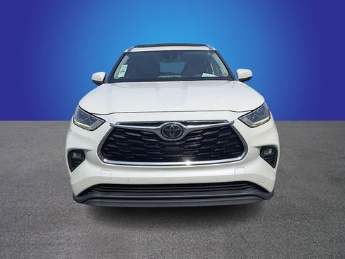 Used 2020 Toyota Highlander Limited FWD image 8