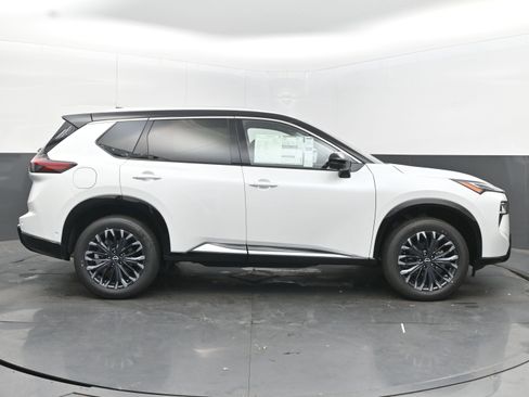 New 2026 Nissan Rogue Platinum w/ Platinum Premium Package image 8