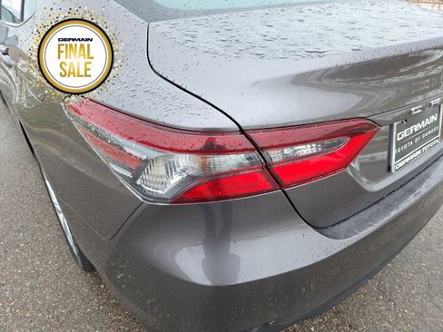 Used 2022 Toyota Camry LE image 15