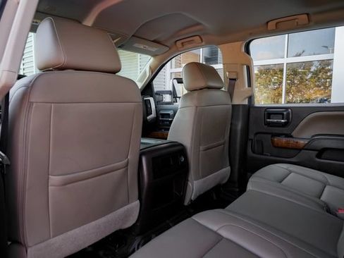 Used 2018 GMC Sierra 1500 SLT AWD/4WD image 39