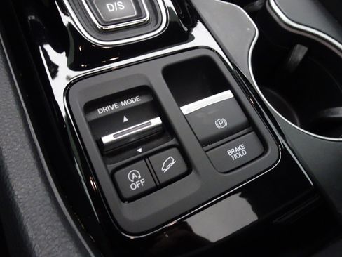 Used 2025 Honda Pilot Elite image 29