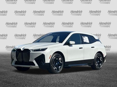 Used 2024 BMW iX xDrive50 w/ Sport Package AWD/4WD image 9