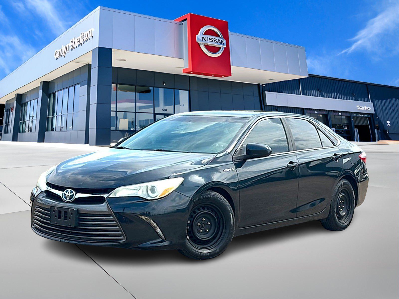 Used 2016 Toyota Camry LE FWD image 1