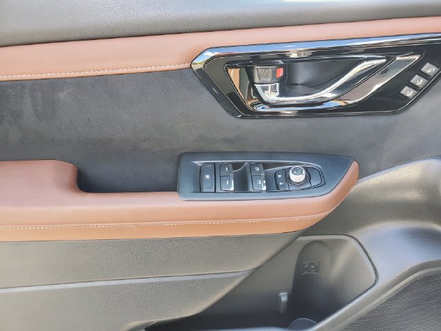 Used 2025 Subaru Forester Touring AWD/4WD image 15