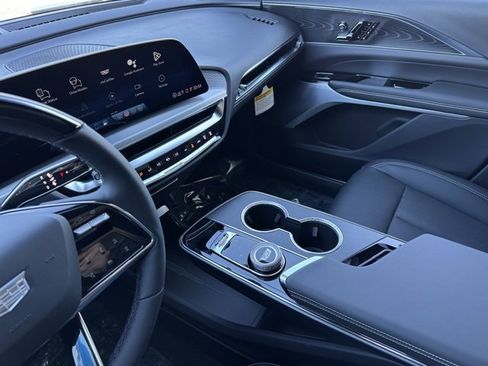 New 2026 Cadillac Lyriq Premium Luxury image 16
