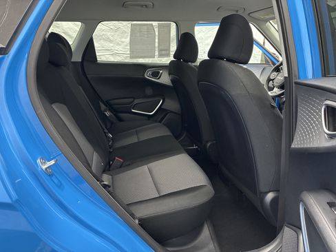 Certified 2023 Kia Soul S FWD image 9