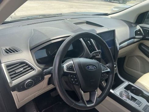 Used 2022 Ford Edge Titanium AWD/4WD image 8