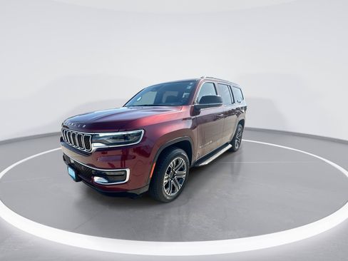 Used 2024 Jeep Wagoneer 4WD w/ Premium Group I image 4