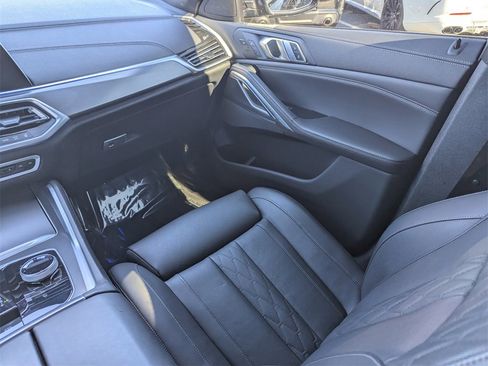 Used 2022 BMW X6 xDrive40i w/ M Sport Package image 8