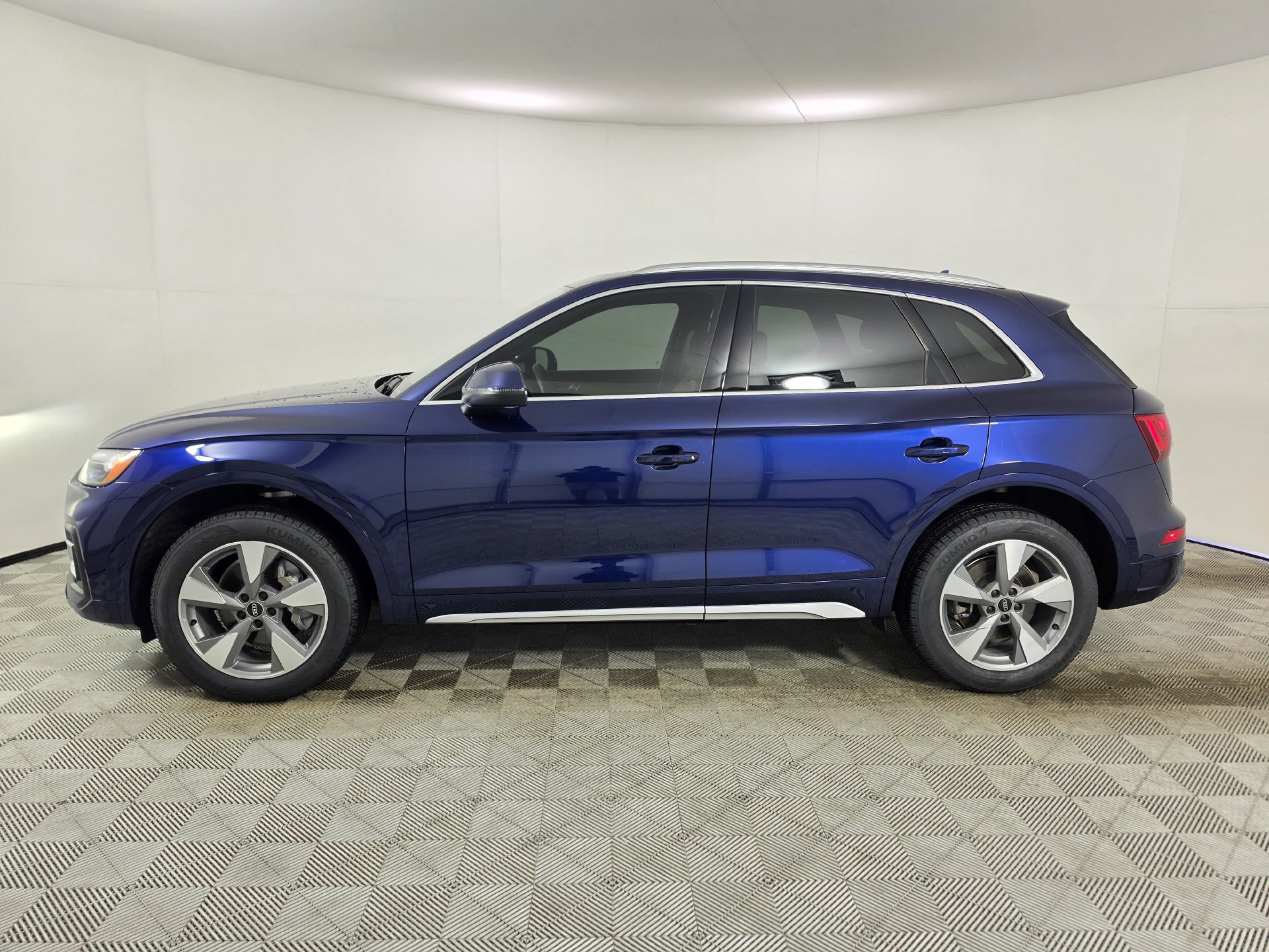 Certified 2024 Audi Q5 2.0T Premium Plus w/ Premium Plus Package AWD/4WD image 41