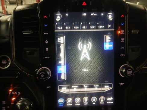 Used 2021 RAM 2500 Limited image 17