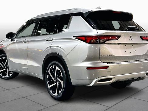 Used 2022 Mitsubishi Outlander SEL image 11