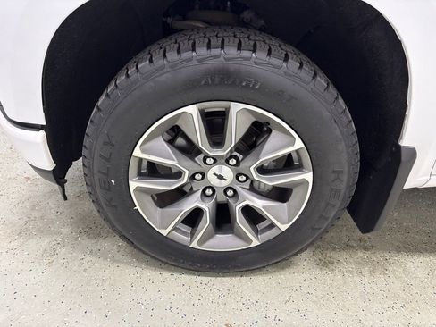 Used 2020 Chevrolet Silverado 1500 RST AWD/4WD image 14