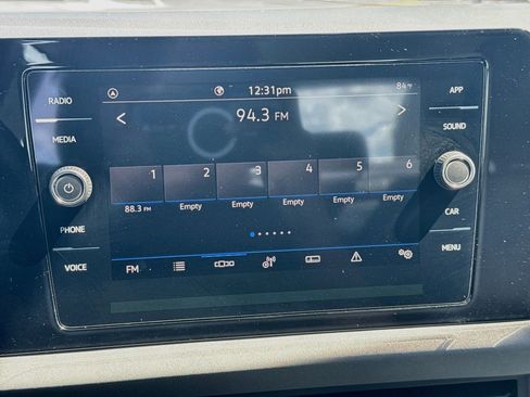 Used 2025 Volkswagen Jetta SE FWD image 21