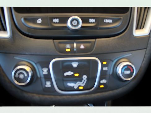 Used 2022 Chevrolet Malibu RS image 27