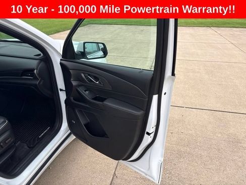 Used 2023 Chevrolet Traverse Premier AWD/4WD image 24