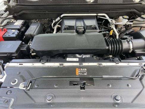 Used 2025 Chevrolet Colorado ZR2 w/ Technology Package AWD/4WD image 25