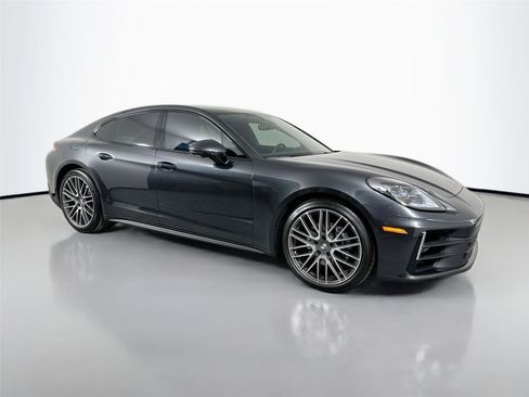 Certified 2024 Porsche Panamera 4 AWD/4WD image 9