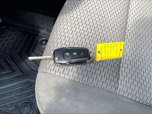 Used 2019 Ford F150 XLT w/ Trailer Tow Package image 14