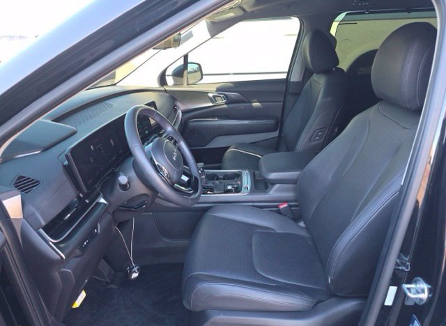 Certified 2025 Kia Carnival SX Prestige FWD image 7