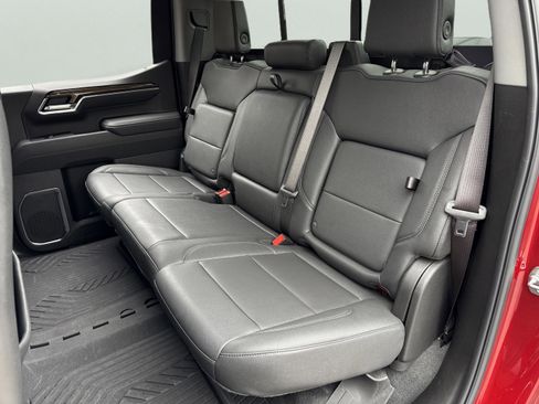 Used 2025 Chevrolet Silverado 1500 LT Trail Boss w/ Convenience Package II image 22