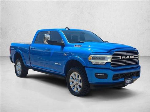 Used 2022 RAM 2500 Laramie AWD/4WD image 3