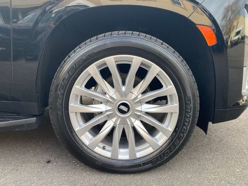 Used 2022 Cadillac Escalade ESV Luxury image 22